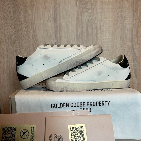 Golden Goose Glitter Star Sneakers in White and Gold - Picture 3 of 10